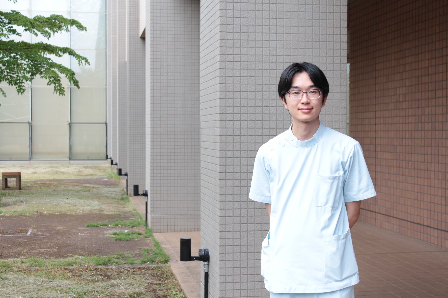 患者に寄り添える看護師を目指して、 国立看護大学校で学ぶ